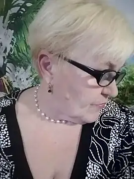 Snapshot of VioletSweet566 chatting on 12-12-24, 08:32 VioletSweet566 online show from 12-12-24, 08:32