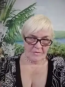 Snapshot of VioletSweet566 chatting on 12-13-24, 06:16 VioletSweet566 online show from 12-13-24, 06:16