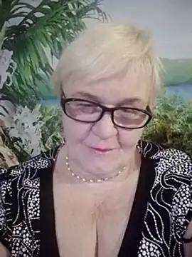 Snapshot of VioletSweet566 chatting on 12-14-24, 08:56 VioletSweet566 online show from 12-14-24, 08:56