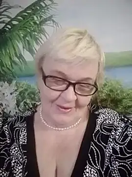 Snapshot of VioletSweet566 chatting on 01-20-25, 12:18 VioletSweet566 online show from 01-20-25, 12:18