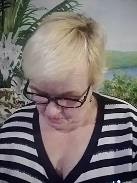 Snapshot of VioletSweet566 chatting on 01-21-25, 04:48 VioletSweet566 online show from 01-21-25, 04:48