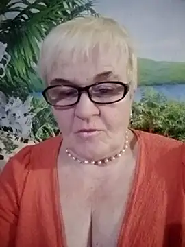 Snapshot of VioletSweet566 chatting on 02-06-25, 04:36 VioletSweet566 online show from 02-06-25, 04:36