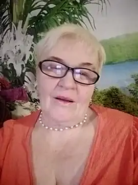 Snapshot of VioletSweet566 chatting on 02-06-25, 07:40 VioletSweet566 online show from 02-06-25, 07:40