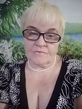 Snapshot of VioletSweet566 chatting on 02-08-25, 02:16 VioletSweet566 online show from 02-08-25, 02:16