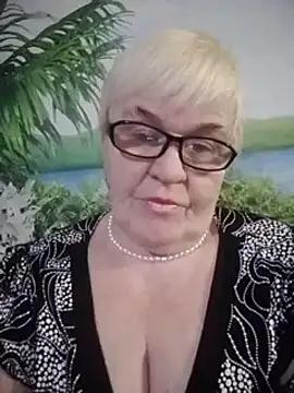 Snapshot of VioletSweet566 chatting on 02-21-25, 03:56 VioletSweet566 online show from 02-21-25, 03:56