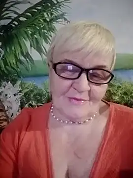 Snapshot of VioletSweet566 chatting on 03-09-25, 05:06 VioletSweet566 online show from 03-09-25, 05:06