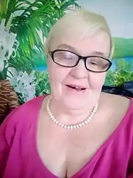 Snapshot of VioletSweet566 chatting on 03-10-25, 01:21 VioletSweet566 online show from 03-10-25, 01:21