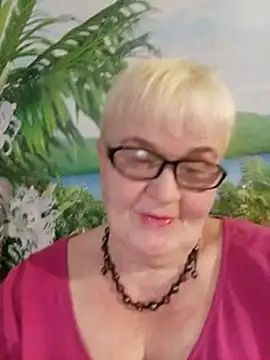 Snapshot of VioletSweet566 chatting on 03-19-25, 08:32 VioletSweet566 online show from 03-19-25, 08:32