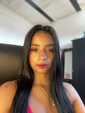 Laura fernandezII online show from 02-05-25, 03:20