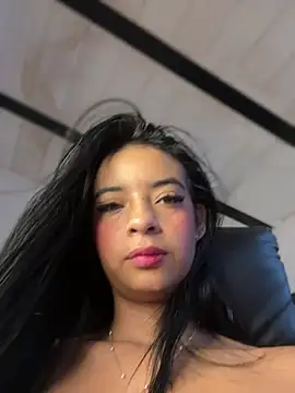 Laura fernandezII online show from 02-08-25, 12:39