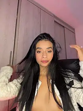 Laura fernandezII online show from 12-04-25, 08:50