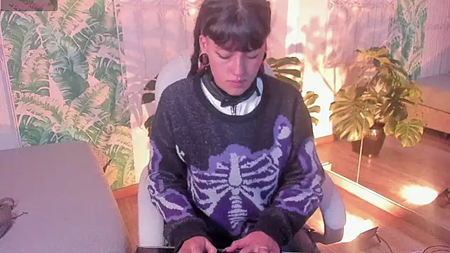  sharlotte777 online show from 12-18-25, 01:28