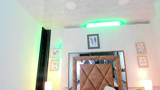 Princess Violett online show from 01-31-25, 02:39