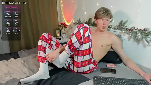 Snapshot of vlad_ggvldd chatting on 01-05-25, 03:13 vlad ggvldd online show from 01-05-25, 03:13