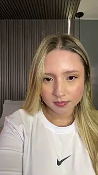 MiaPetit  online show from 12-04-25, 08:50