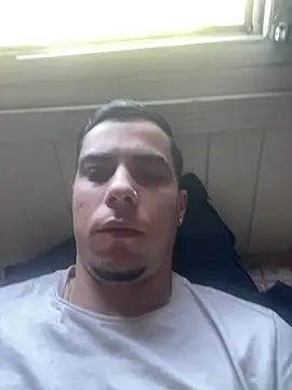 Snapshot of Naxoo0 chatting on 06-12-26, 03:00 Naxoo0 online show from 06-12-26, 03:00