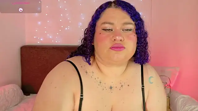 lunitaa0 online show from 04-19-26, 04:56