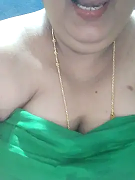 Snapshot of tamilthanushri chatting on 05-14-26, 06:26 tamilthanushri online show from 05-14-26, 06:26