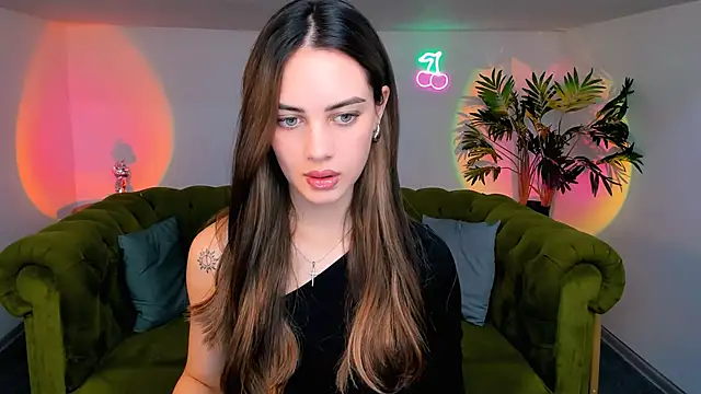 Snapshot of _shyy_girl chatting on 09-15-25, 01:11  shyy girl online show from 09-15-25, 01:11