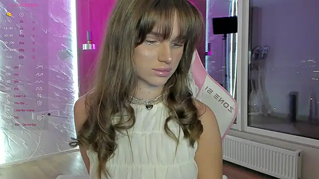 Snapshot of aesthetics__tease chatting on 10-11-25, 12:36 aesthetics tease online show from 10-11-25, 12:36