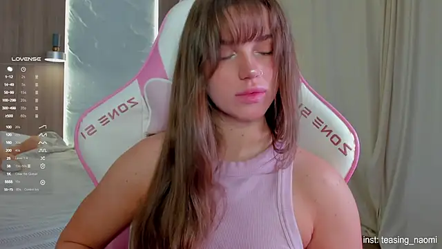 Snapshot of aesthetics__tease chatting on 11-27-25, 03:41 aesthetics tease online show from 11-27-25, 03:41