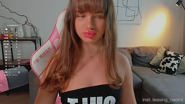 Snapshot of aesthetics__tease chatting on 03-15-26, 04:18 aesthetics tease online show from 03-15-26, 04:18