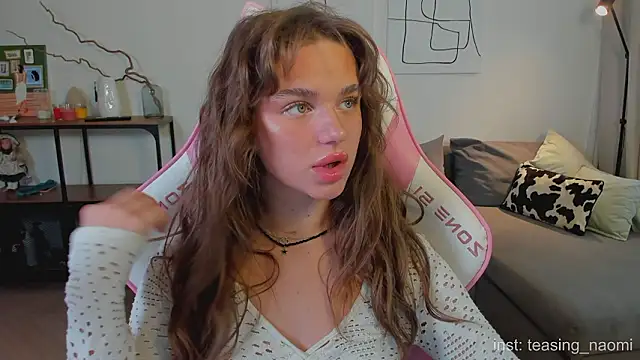 Snapshot of aesthetics__tease chatting on 03-20-26, 03:33 aesthetics tease online show from 03-20-26, 03:33