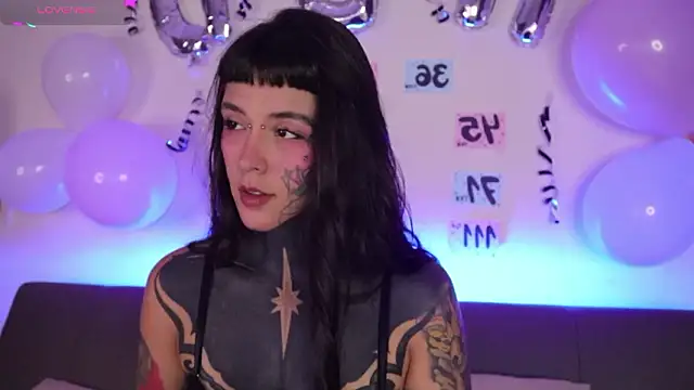 Snapshot of FairyFlexxxx chatting on 02-06-26, 06:51 FairyFlexxxx online show from 02-06-26, 06:51