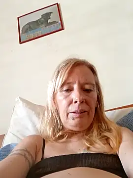 Ladykiss833 online show from 09-30-25, 02:00