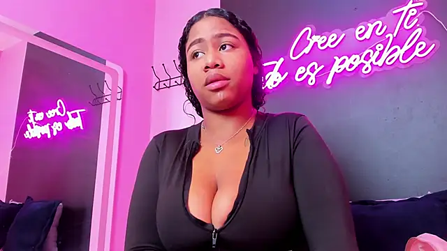 Sofi Fox  online show from 03-04-25, 01:17