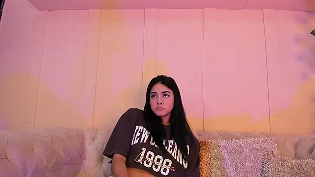 Snapshot of natalia_aguirre1 chatting on 01-17-25, 12:31 natalia aguirre1 online show from 01-17-25, 12:31
