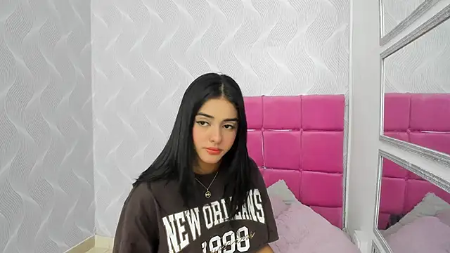 Snapshot of natalia_aguirre1 chatting on 02-02-25, 12:46 natalia aguirre1 online show from 02-02-25, 12:46