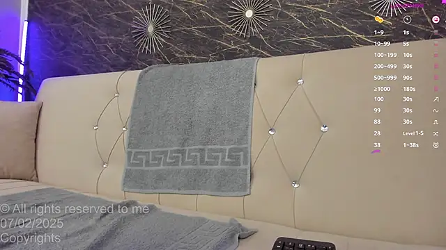 moona ray online show from 02-08-25, 05:18