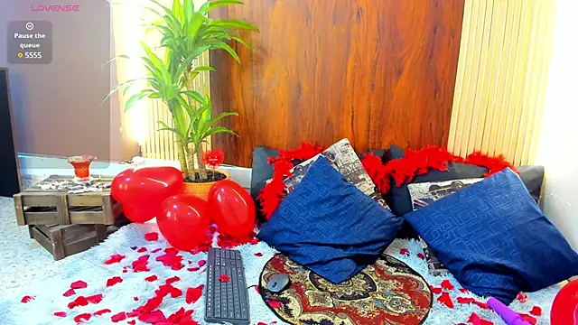 VickyJohnson1 online show from 02-14-25, 08:37