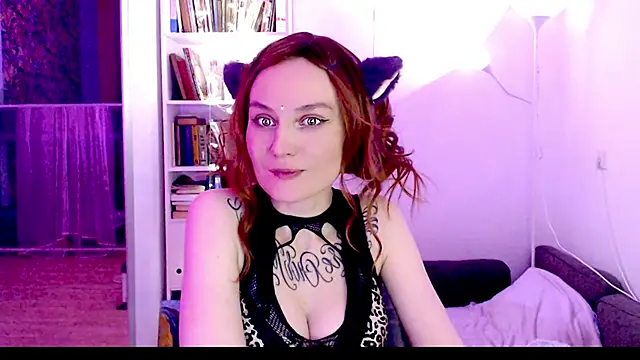 Snapshot of mischellemeow13 chatting on 02-07-25, 04:06 mischellemeow13 online show from 02-07-25, 04:06