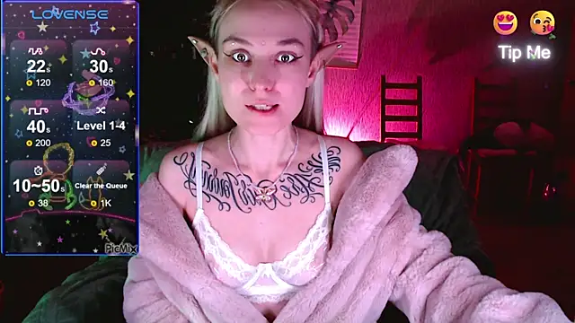 Snapshot of mischellemeow13 chatting on 10-12-25, 03:00 mischellemeow13 online show from 10-12-25, 03:00
