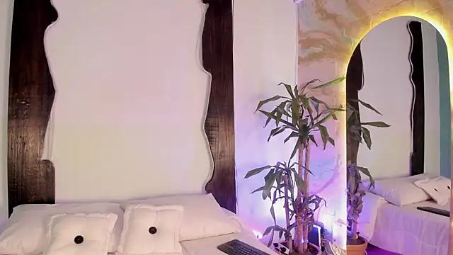 Snapshot of ValeSwift chatting on 01-24-25, 12:10 ValeSwift online show from 01-24-25, 12:10