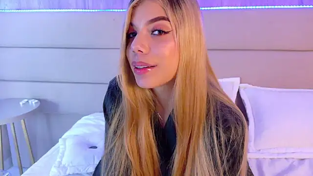 Snapshot of ValeSwift chatting on 03-18-25, 03:31 ValeSwift online show from 03-18-25, 03:31