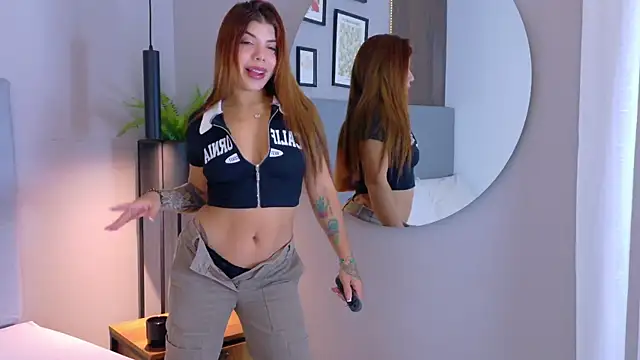 Snapshot of ValeSwift chatting on 10-31-25, 11:44 ValeSwift online show from 10-31-25, 11:44