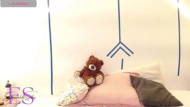 EsmeraldaSantoss online show from 01-10-25, 12:47