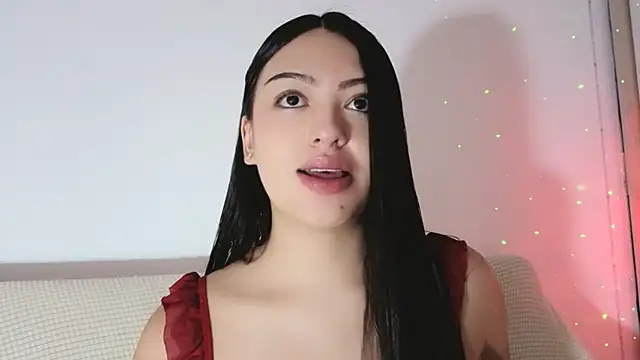Sweet-Sophiee online show from 07-06-26, 01:35