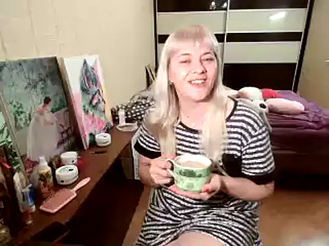 Lia Laguna77 online show from 09-12-25, 08:42