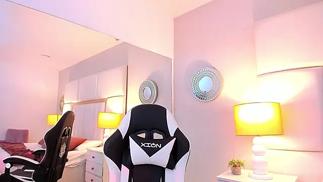 Snapshot of AmbarSantany chatting on 02-03-25, 11:58 AmbarSantany online show from 02-03-25, 11:58