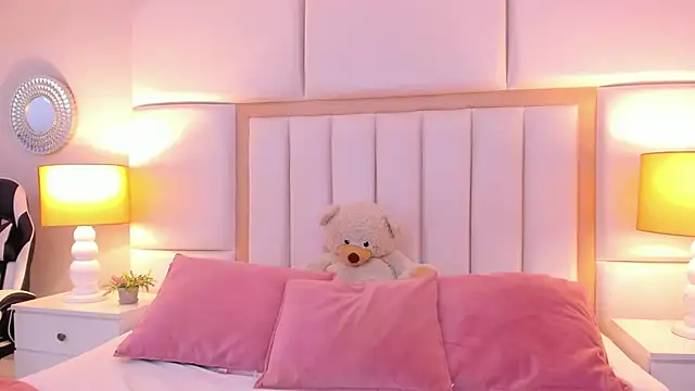 Snapshot of AmbarSantany chatting on 03-15-25, 09:16 AmbarSantany online show from 03-15-25, 09:16