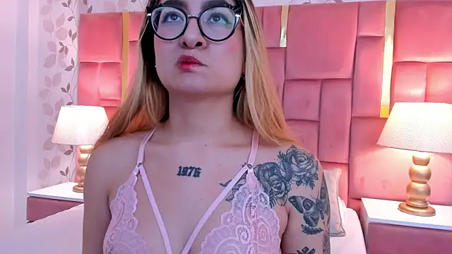 Snapshot of AmbarSantany chatting on 09-25-25, 11:30 AmbarSantany online show from 09-25-25, 11:30