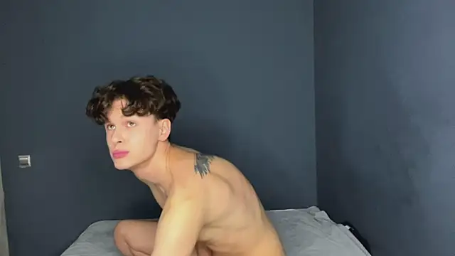 alyx garden online show from 12-17-24, 09:39