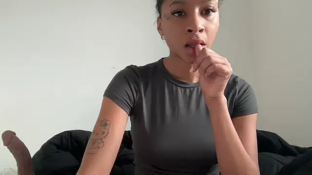 Snapshot of shandiloveslemonss chatting on 10-12-25, 12:15 shandiloveslemonss online show from 10-12-25, 12:15