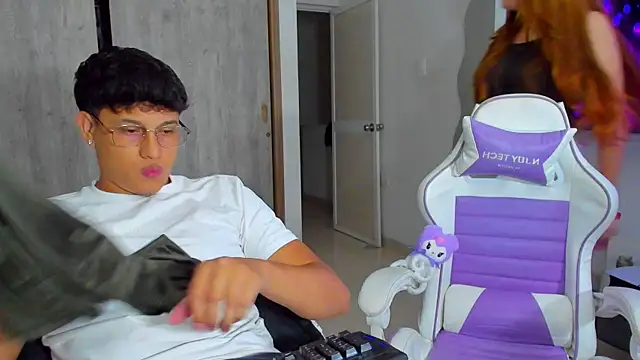 Snapshot of kittyandrick chatting on 04-09-26, 09:36 kittyandrick online show from 04-09-26, 09:36