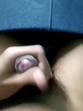 Snapshot of AloneDick chatting on 11-24-25, 09:42 AloneDick online show from 11-24-25, 09:42