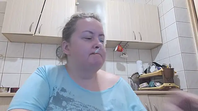 Snapshot of melissaBlessing chatting on 01-15-25, 07:37 melissaBlessing online show from 01-15-25, 07:37